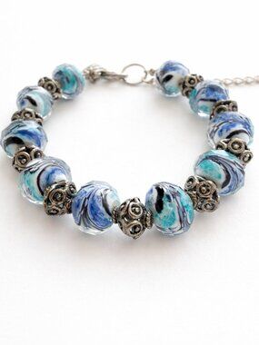 Blue Marbled Glass Bead Bracelet – Silver Tone Accents Stunning handcrafted